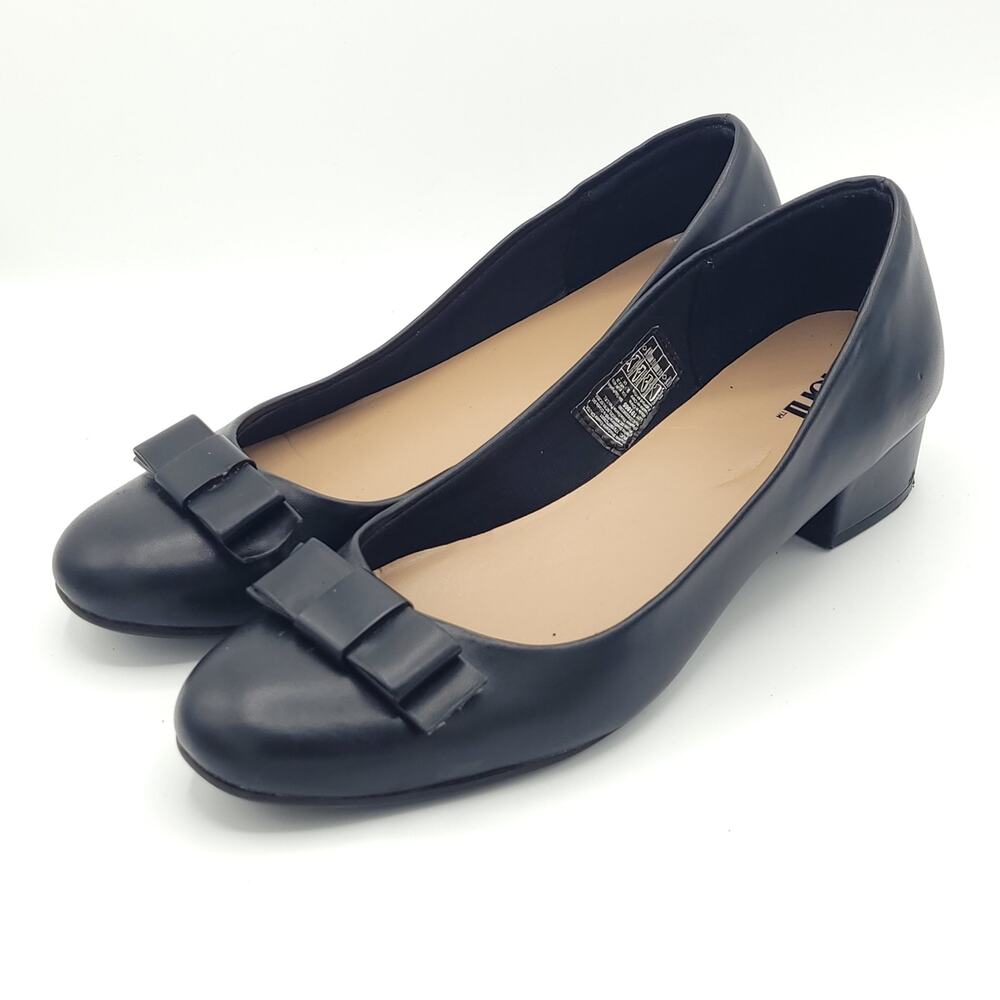 Fioni black Slip On bow design women's size 9